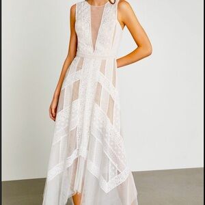 BCBG off white gorgeous dress size 6. Couture wedding, engagement